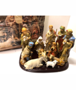 Kirkland&#39;s Porcelain 11 Pc NATIVITY with wood base Set - €30,09 EUR