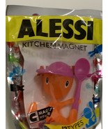 Alessi kitchen magnet pink hat character - $479.16 MXN