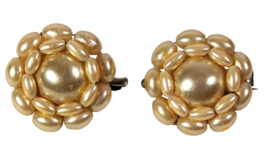 Beaded Flower Brooch Pair Cream 1-in Wide Retro Collectible Vintage 1950... - €12,86 EUR Beaded Flower Brooch Pair Cream 1-in Wide Retro Collectible Vintage 1950... - €12,86 EUR
