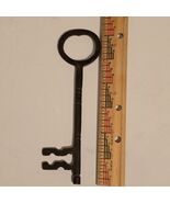 Vintage Large Solid Iron Barrel Ornate 6.25” Skeleton Key - $345.64 MXN