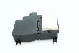 2004-2006 VOLKSWAGEN PHAETON FUSE BOX H2051 image 2