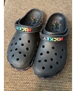 Crocs Classic Clog Mickey Mouse Disney Size Men’s 10 Rainbow Pride - $710.18 MXN