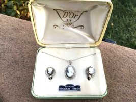 Sterling Silver Mother of Pearl Cameo Necklace &amp; Matching Earrings 1950s-60s - £35.20 GBP