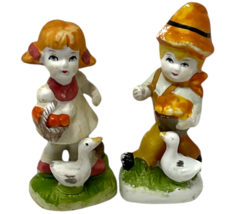 Vtg. Porcelain Girl &amp; Boy Carrying Fruit Baskets &amp; Geese Figurine Set 4.75&quot; - £6.36 GBP