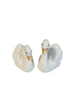 Vintage Swan Salt and Pepper Shakers FF Japan Taiwan White Ceramic 3 Inc... - $17.10