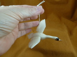 (tne-bir-sw-375c) white Swan TAGUA NUT ornament palm tree Figurine carvi... - $26.64