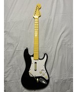 Nintendo Wii Rock Band Harmonix Guitar Hero Fender Stratocaster Model 19091 - $377.24 MXN