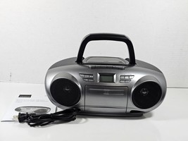 Insignia- Multi Function Bluetooth Stereo - Silver/Black - Light Stays On! - £22.70 GBP