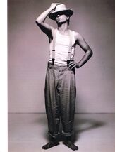 River Phoenix - barefoot - 11" x 8" Teen Magazine Pinup Mini-Poster    RIP - $8.94