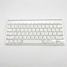 Apple A1314 Bluetooth Wireless Silver Slim Mini Keyboard iMac Tested Works - $459.88 MXN