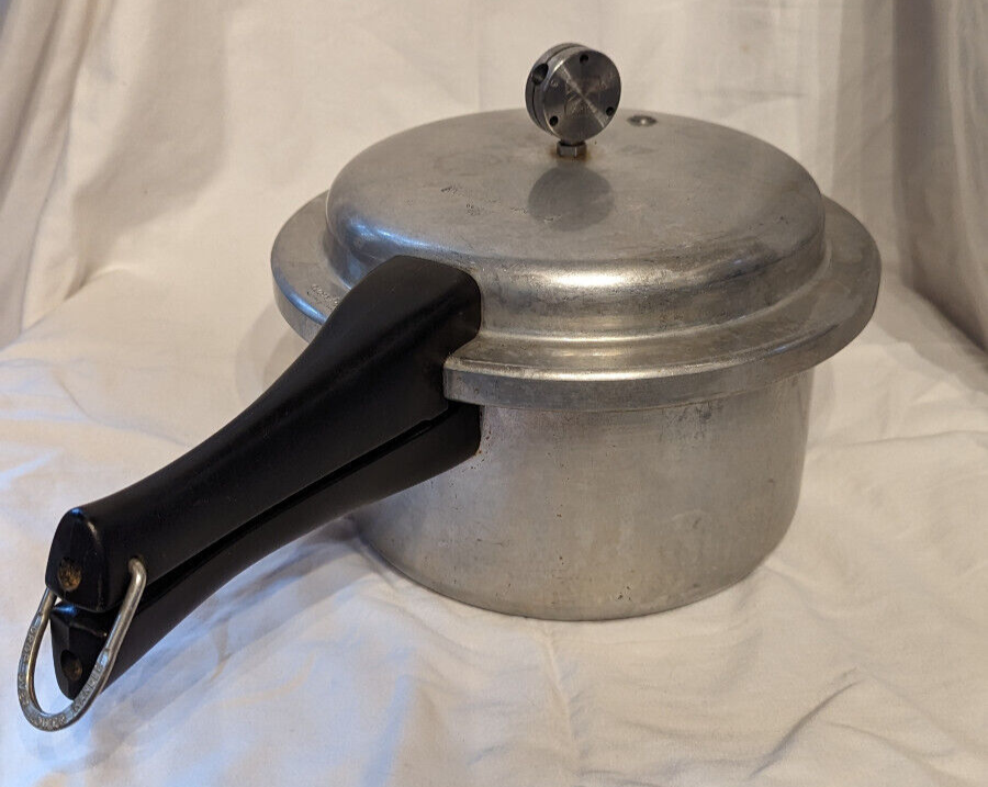 Vintage MirroMatic 4 Quart Pressure Cooker 394M Cooking Pot w/ Jiggler