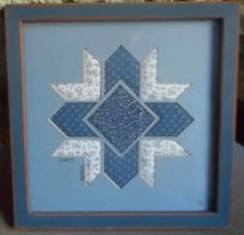 Laurel Wreath Quilt Piece Framed In 9&quot;x 9&quot; Blue Wood Frame. Artist: Quilt Art  - £7.98 GBP