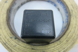 95 Ferrari 456 GT 456GT relay Siemens 23134 v23134-j52-d242 - $19.18 CAD