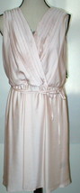 New Womens NWT $269 Taylor Dress 8 Pale Pink Beige Tiered Chest Blush Soft Silky - £212.87 GBP