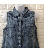 Cotton On acid washed embroidered denim sleeveless - $626.78 MXN