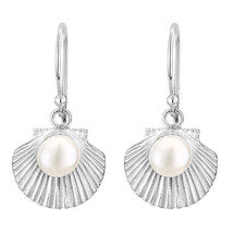 Ocean’s Beauty Pearl in a Seashell Sterling Silver Dangle Earrings - £17.72 GBP