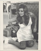 Raquel Welch sits on carpet in white neglige 8x10 photo  - £9.59 GBP