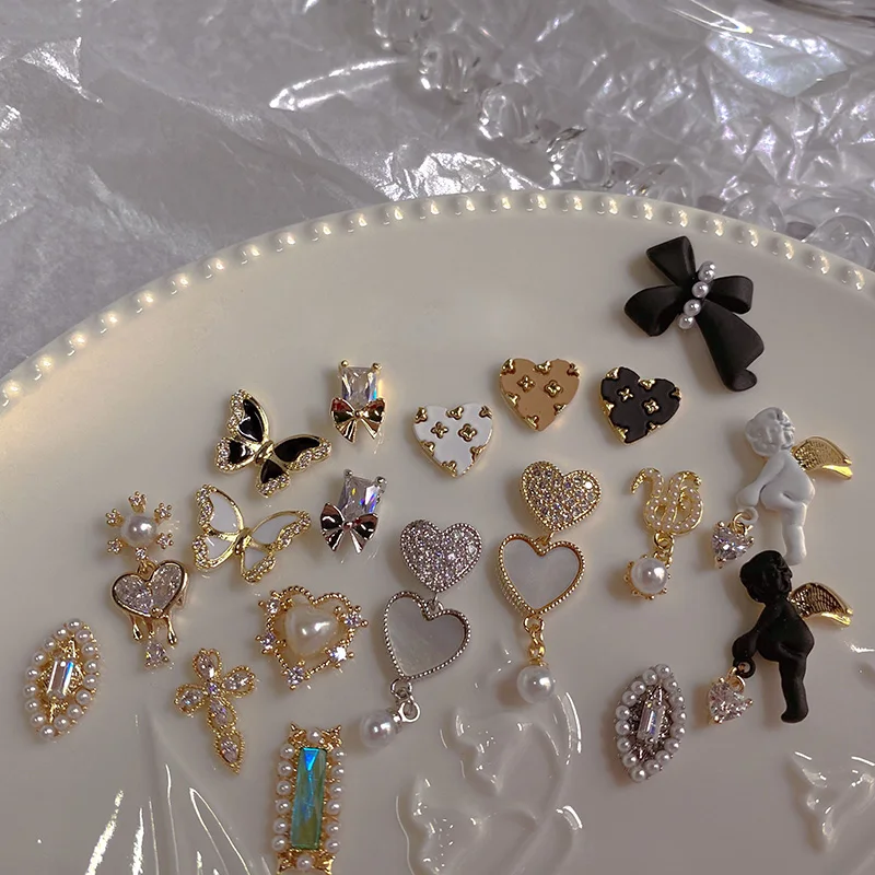 10Pcs/5Pcs Luxury Manicure Zircon Ornaments Pearl Pendant Love Bear Bow Tie - £10.44 GBP+
