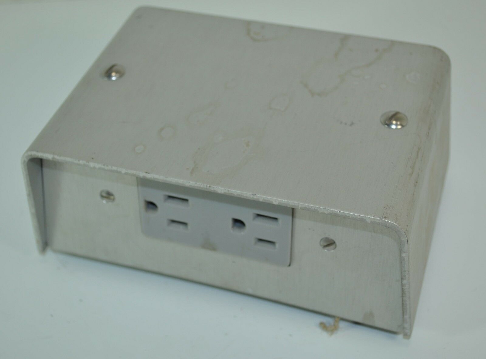Burndy Receptacle Outlet Mounting Box with Cover PCSF-3P1 PCSFC-3 - $17.93