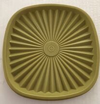 Vintage TUPPERWARE REPLACEMENT Servalier Avocado Green Seal 841-18 LID ONLY - $5.99