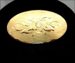 NAPIER  BLOOM BROOCH Etched FLOWER Vintage Pin Goldtone OVAL Broach 1 7/8&quot; - $20.92 CAD