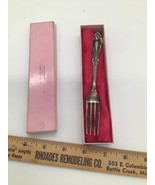 One Vintage WM A Rogers President Premier Stainless Salad Fork Replacement - €6,75 EUR
