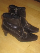 Etienne Aigner Ladies Brown 2 7/8&quot; Heel Zip BOOTS-6.5M-GENTLY WORN-MANMADE Mat. - £7.49 GBP