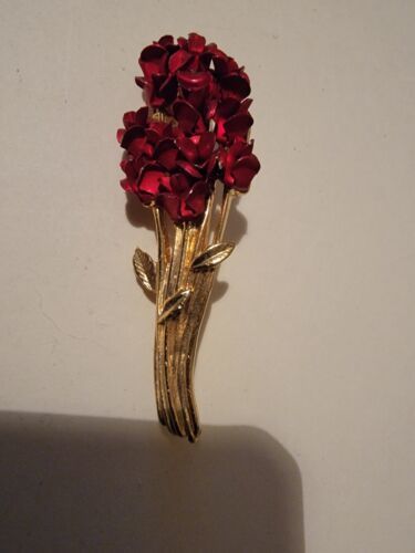 Vintage Red Long Stem Roses Bouquet Stems MEN’s Tie or Lapel Pin 3D DM 97 - $13.98