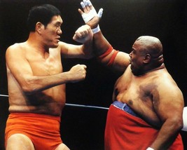 Giant Baba Vs Abdullah The Butcher 8X10 Photo Wrestling Picture Wwf - £3.94 GBP