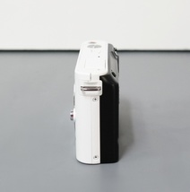 Nikon 1 J1 10.1 MP Mirrorless Digital Camera (Body Only) - White ISSUE image 5