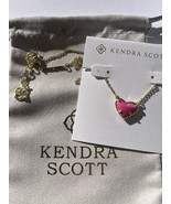 Kendra Scott Ari Heart Pendant Necklace in Neon Pink Magnesite Gold  - $650.76 MXN