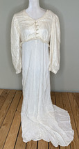 Vintage handmade Wedding Dress long sleeve clasp front Lace gown size M white D4 - £37.81 GBP