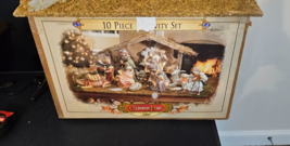 Grandeur Noel 2000 Nativity ~ Wise Man King ONLY ~ Box NOT included, Head Scrape - £15.80 GBP