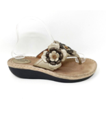 Clarks Womens Artisan Gold Floral Accent Leather Slide On Sandal, Size 8 - $407.45 MXN