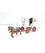 Vintage Cast Iron Fresh Milk Wagon With Horse &amp; Milk Man - $320.24 MXN
