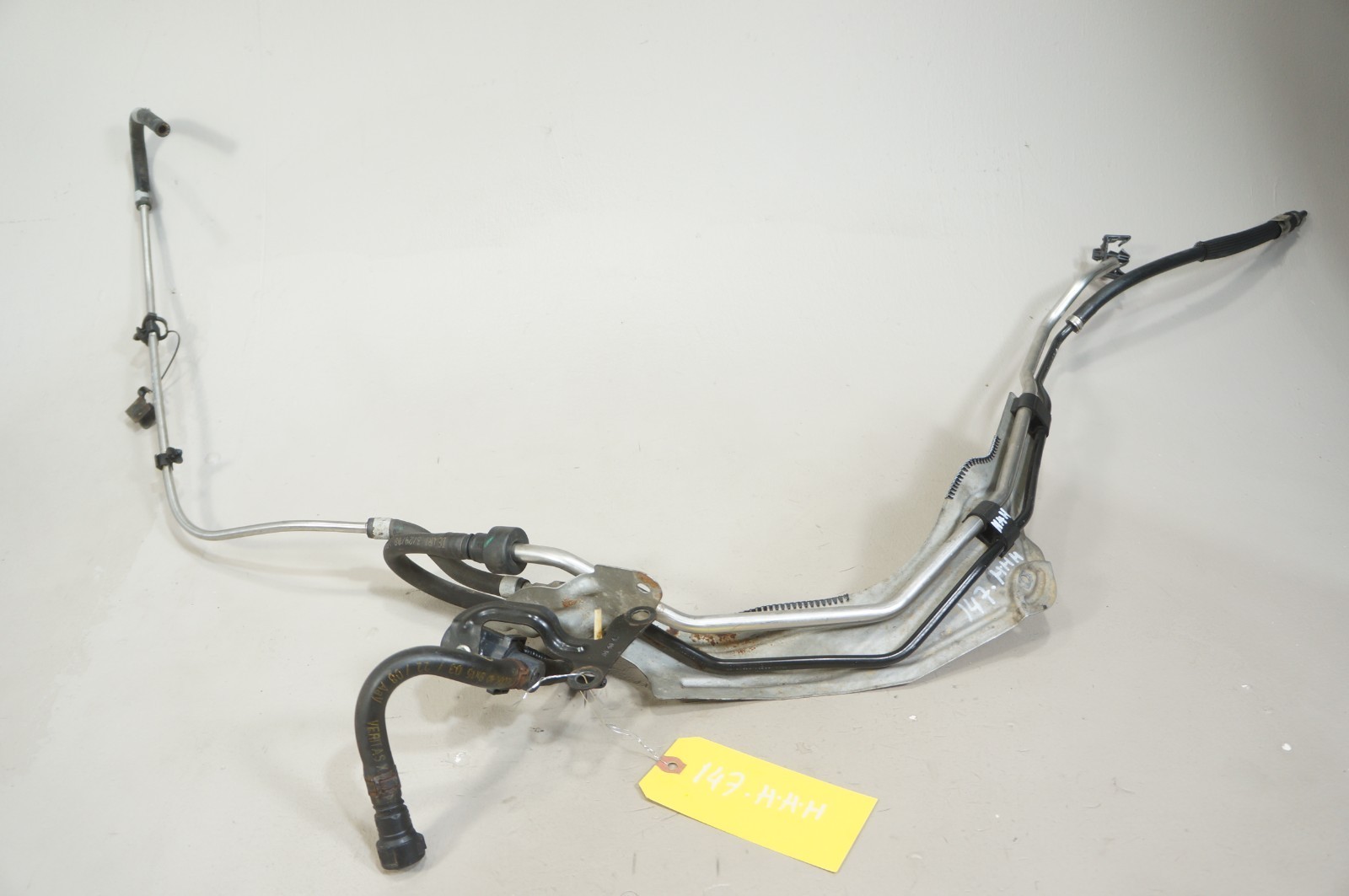 06-2009 land range rover sport L320 4.2l engine fuel rail undercariage Item image 7