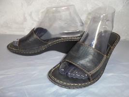 Born Sandals Womens 7M Slide Heels Slip On M/W W3110 Black Leather Caree... - $19.68