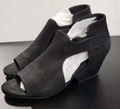Eileen Fisher Size 8 Iris Sandals Black Nubuck Leather Women&#39;s Block Hee... - $29.95