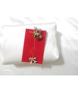 Holiday Lane Gold Tone Gift Lapel Pin HL607 - $7.28