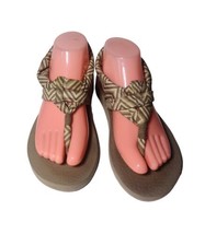 Skechers Yoga Foam Fabric Strappy Sandals Size 8 Brown Boho Tribal Desig... - $17.09