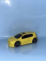 2009 Hot Wheels Volkswagen Golf GTI Yellow HW Volkswagen 5-Pack 1:64 Loo... - $7.42