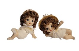Vtg 2 Ceramic Posing Doll Figurines White Swimsuits Brunette Doll Hair Sun Hats - £31.28 GBP