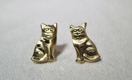 14K Yellow Gold Cat Earrings K1163 - £38.14 GBP
