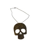 Skull necklace with flower details