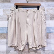 Tommy Bahama 100% Silk 8 Inch Pleated Dress Shorts Beige Vacation Mens 38 - £39.55 GBP