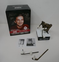 DMC Detroit Red Wings Ted Lindsay #7 NHL Farewell Joe Louis Replica Statue NEW - £59.76 GBP