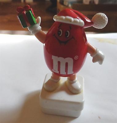 OLDER MARS RED M&amp;M WITH SANTA HAT &amp; GIFT - GOOD CONDITION - BB7 - $4.55