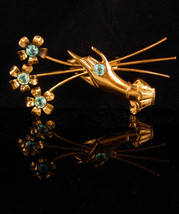 Vintage Sweetheart brooch - hand holding bouquet - bridesmaid gift - gold retro  - £100.40 GBP