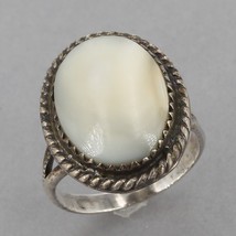 VTG Native American Navajo Signed Yazzie Sterling Mother of Pearl Ring Sz 6.25 - £27.32 GBP