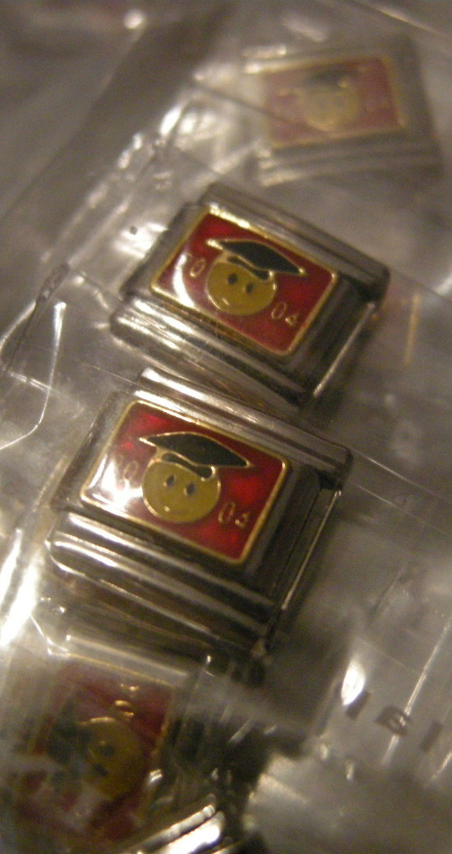 ESSENZA  ITALIAN CHARM - LINKS TOGETHER MAKES A BRACELET - 2004 GRAD HEA... - $1.49